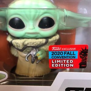 NYCC 2020 The Child holding Pendant Funko POP